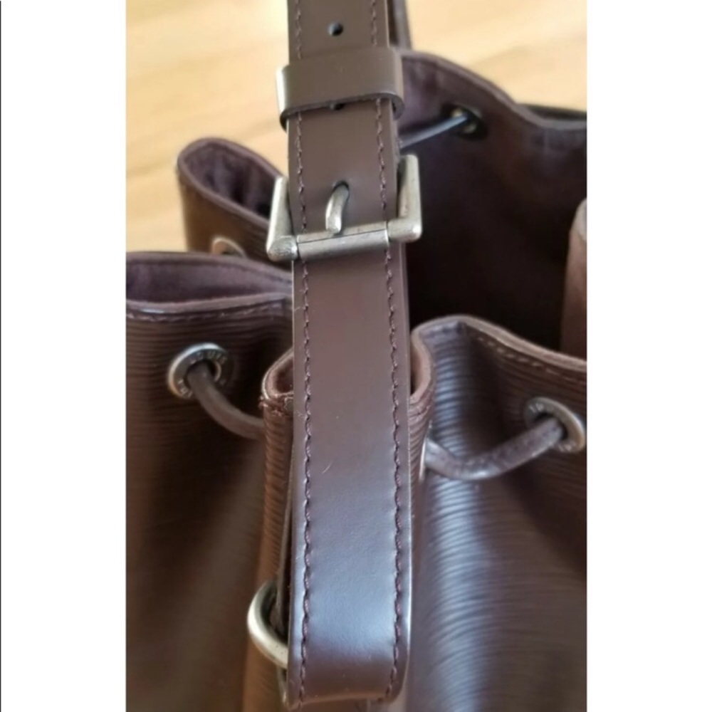 ✨ RARE✨NOE BROWN LOUIS VUITTON BUCKET EPI - Picture 8 of 11